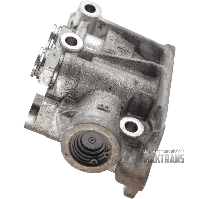 Heat exchanger thermostat (without cooling pipes) transmission DODGE CHRYSLER 845RE 850RE / 68233384AA